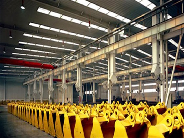 吐鲁番徐工集团挖掘机装配车间